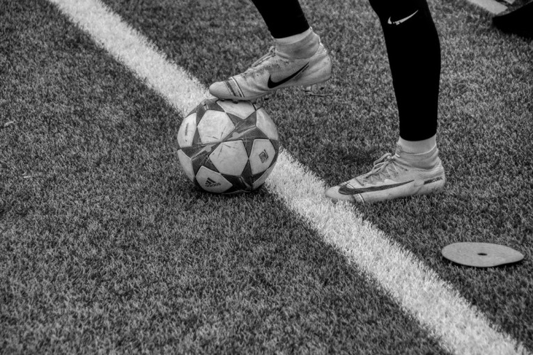 Bivši napadač Bešiktaša i Nigerije preminuo na treningu!