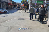 Nesvakidašnji prizor u ovom srpskom gradu: Nećete verovati šta su građani zatekli na trotoaru! (FOTO)