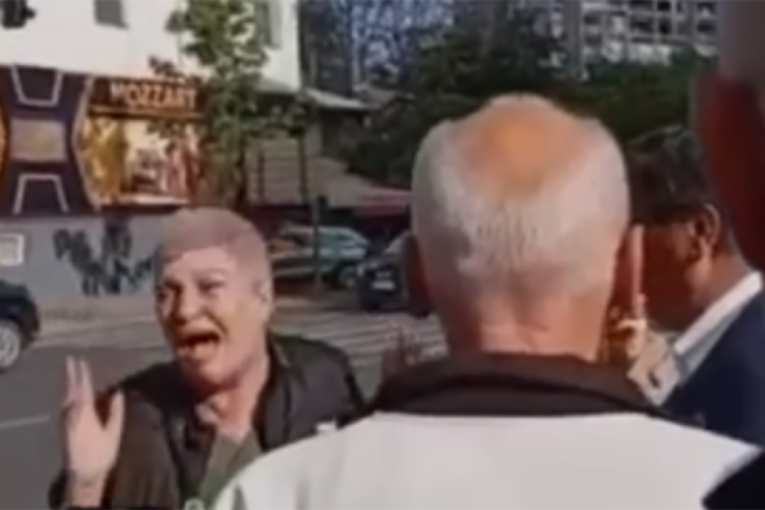 Ovo nije politika, ovo je dijagnoza! Blokaderima puna usta demokratije, a u praksi sprovode čisto nasilje! (VIDEO)