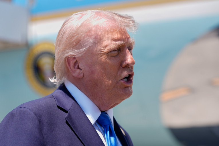 Napadač na Trampa izveden pred sud: Optužen je za pokušaj ubistva predsednika SAD