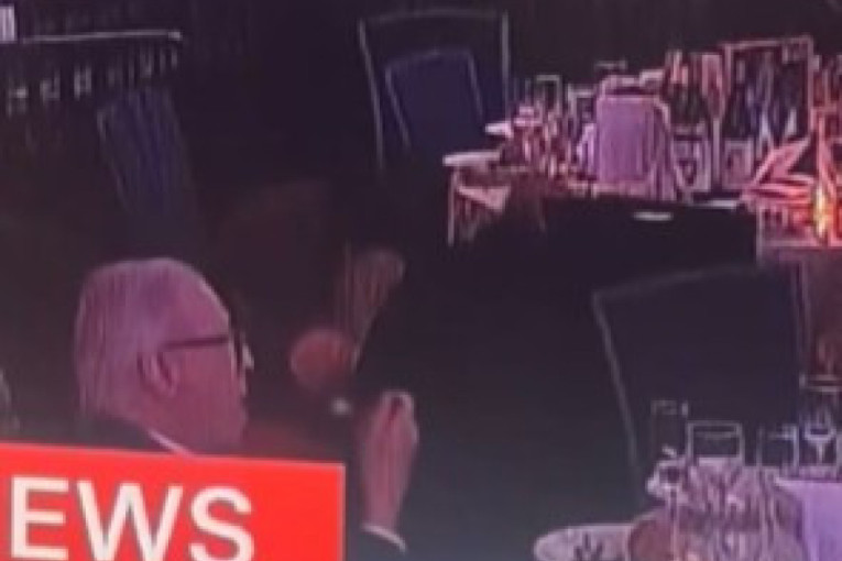 Pucnjava prekinula glamur, ali ne i njegov apetit na Trampovoj večeri: "Prestar sam za ova s*anja" (VIDEO)