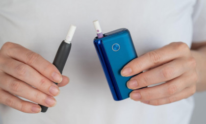 Španija kreće u rat protiv pušenja: Cigarete nestaju sa terasa, plaža i brojnih javnih mesta