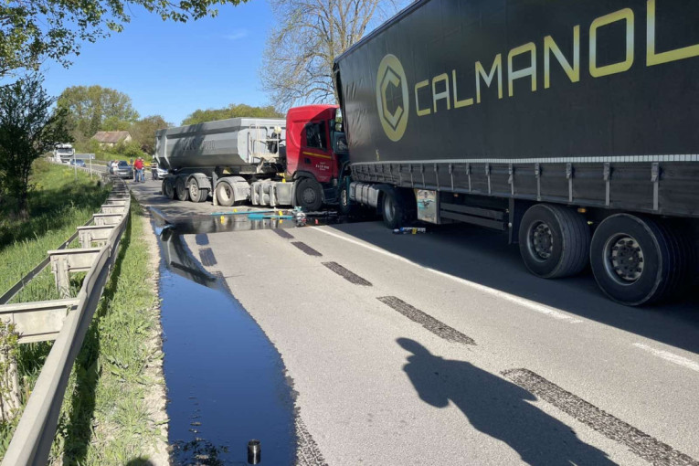 Otkriveno u kakvom stanju su vozači nakon sudara šlepera kod Aranđelovca!