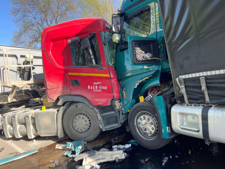 Otkriveno u kakvom stanju su vozači nakon sudara šlepera kod Aranđelovca!