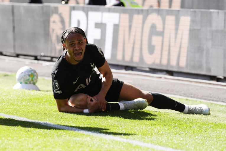 Najgora moguća povreda: Totenhem bez Simonsa u borbi za opstanak, Holanđanin propušta Mundijal!