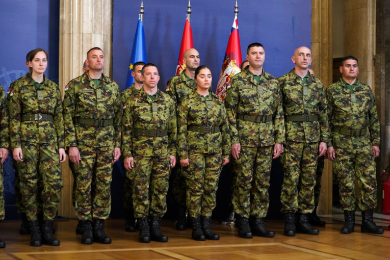 Vučić primio srpske mirovnjake iz Libana: Hrabri momci i devojke, pokazali su kako se čuva međunarodno pravo i mir (FOTO/VIDEO)