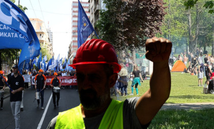 Nije uvek značio "roštilj i pivo": Ovo je istina o Prvom maju u Srbiji koju su mnogi zaboravili