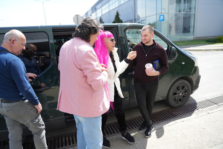 Prve fotke Zorice Brunclik posle bolesti: Stigla nasmejana u Šimanovce na Pinkove zvezde! (FOTO)