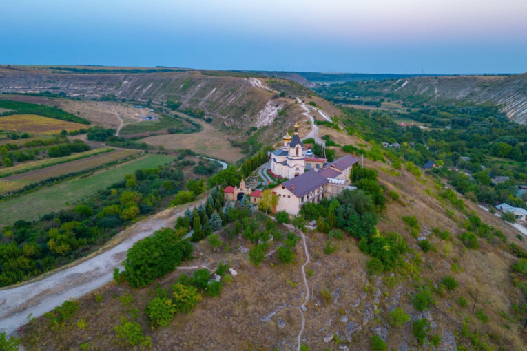Malo ko zna za ovu zemlju: Turisti je zaobilaze, a krije pravo bogatstvo (FOTO)