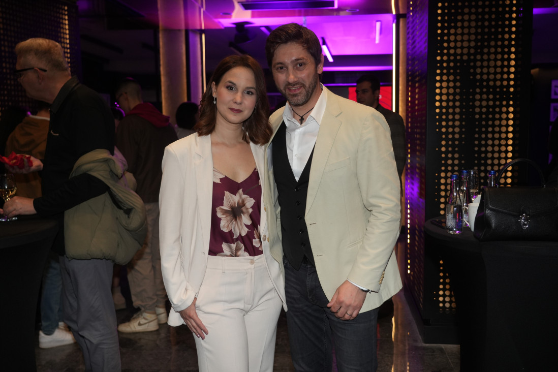 Porodila se Nevena Vukes: Poznato ime bebe!