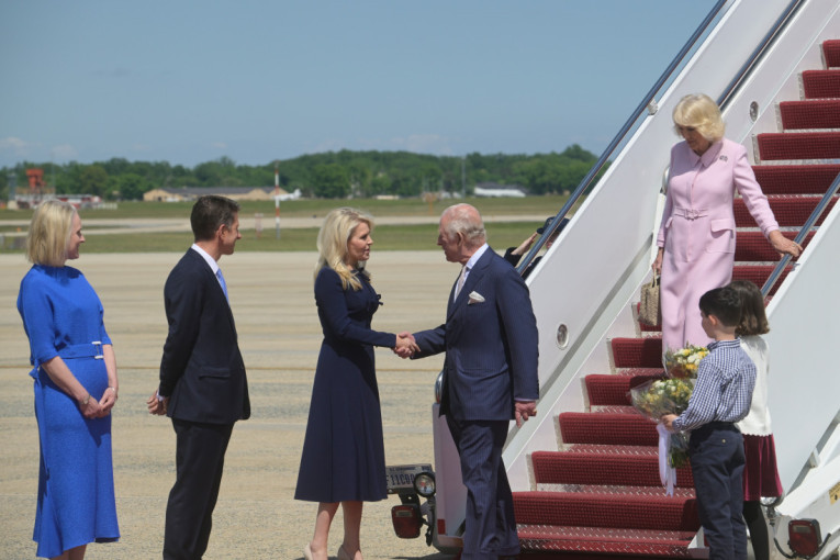 Kralj Čarls III i kraljica Kamila doputovali u SAD, sledi sastanak sa Trampom (FOTO)