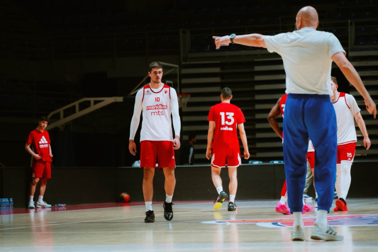 KLS potvrdila: Znaju se sudije za mečeve Partizana i Zvezde u plej-inu (FOTO)