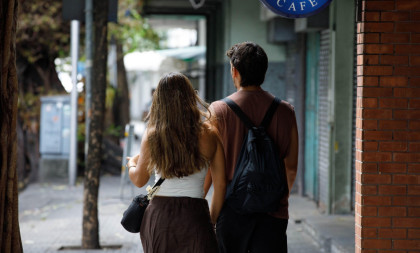 Ovaj grad u Srbiji prednjači po broju vanbračnih veza: Stručnjaci upozoravaju na posledice!