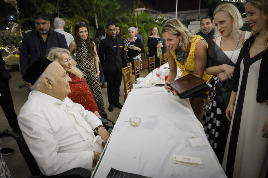 "Srećan Vam 90. rođendan voljeni maestro": Pogledajte kako je Beogradska filharmonija iznenadila slavnog Zubina Mehtu (VIDEO)