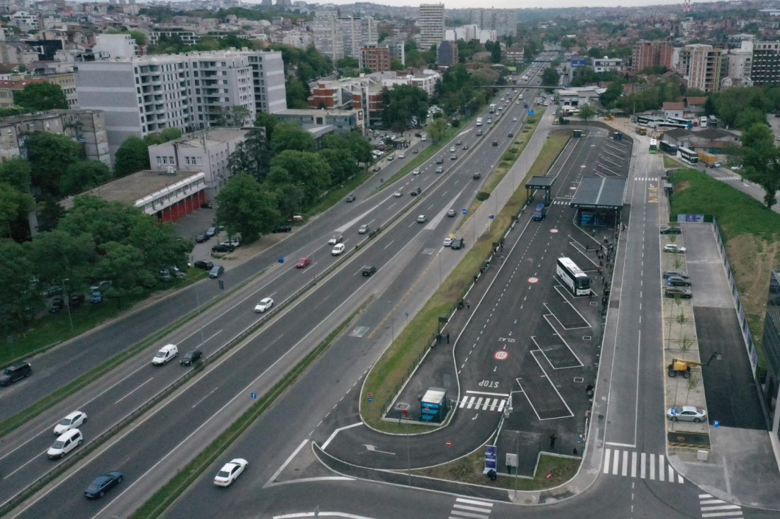 Šapić: Autobusko stajalište "Jug" učiniće saobraćaj i javni prevoz protočnijim i komfornijim (FOTO)