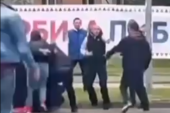 Opšta makljaža: Blokaderi nasrnuli na članove SNS u Novom Sadu (VIDEO)