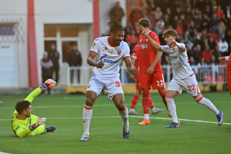 Jedinstvo - Crvena zvezda: Crveno-beli ekspresno poveli, Učena je strelac (FOTO)