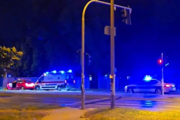 Užas u Obrenovcu: Radnica povređena kad je auto uleteo u kiosk! (FOTO)