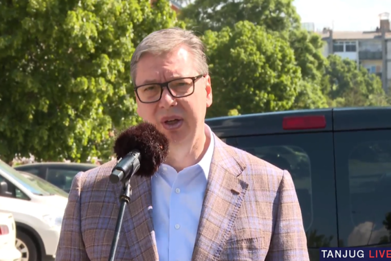 U Pančevu otvaranje centra za dualno obrazovanje, Vučića dočeo veliki broj građana! (VIDEO)