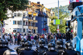 Cirih za 1. maj: Antifa izazvala nerede, policija koristila suzavac i gumene metke