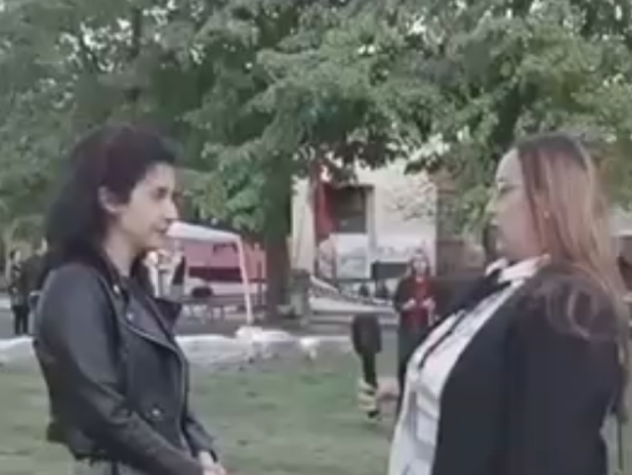 Blokaderi pale automobile u Magliću! Buše gume i napadaju građane! (VIDEO)