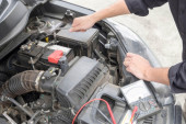 Automobil teško pali? Ovo su jasni znaci da je akumulator pri kraju i da mu preti potpuno pražnjenje