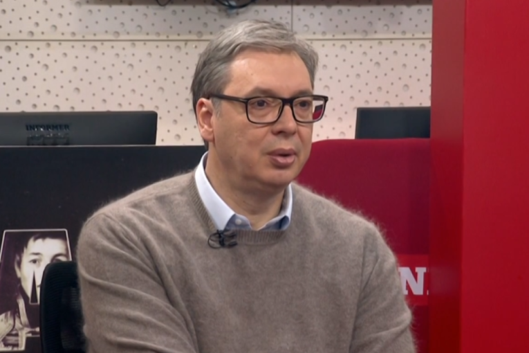 O svemu što je važno za građane! Predsednik uživo na Informer TV