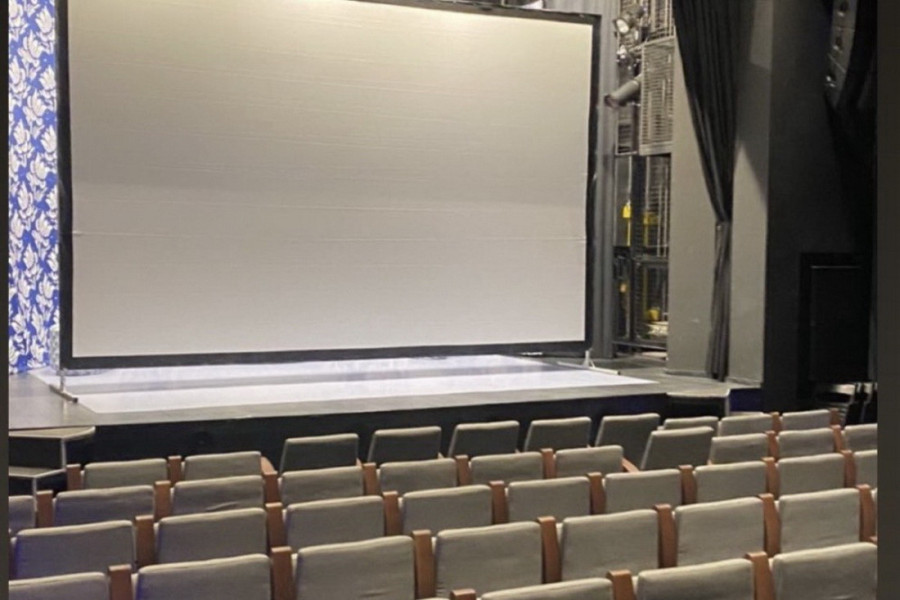 Ponovo radi bioskop! Dadov posle punih 30 godina otvara svoja vrata otkačenom romantičnom komedijom (FOTO/VIDEO)