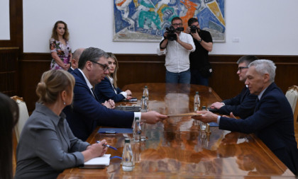 Predao sam pismo za Putina: Detalji sastanka Vučića sa Bocan-Harčenkom