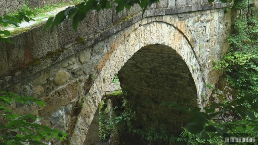 Podno Golije smestio se stari kameni most: Gradili ga Turci pre nekoliko vekova, a on i danas kao nov (FOTO)