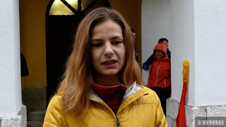 Preko 20 hodočasnika krenulo peške od Rudog do manastira Ostrog: U grupi najviše omladine (FOTO)