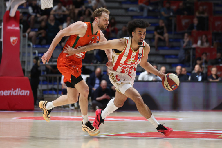 Crvena zvezda - Cedevita Olimpija: Počela borba za polufinale, igra se čvrsto (FOTO)