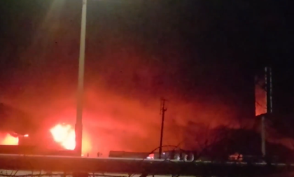 Eksplozije u Rusiji! Propalo primirje, pogođena velika rafinerija, sve je u plamenu, aerodromi stali (VIDEO)