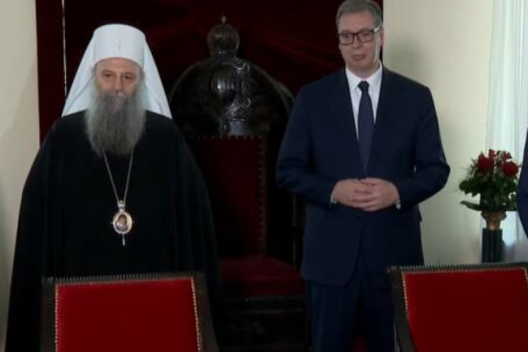 Vučić prisustvuje potpisivanju Memoranduma o razumevanju između SPC i Republike Srbije (VIDEO)