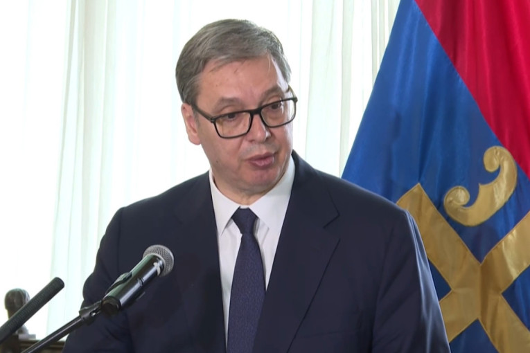 Vučić prisustvuje potpisivanju Memoranduma o razumevanju između SPC i Republike Srbije (VIDEO)