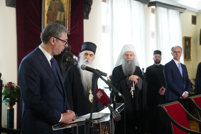 Vučić: Danas ste potpisali Memorandum čijom se realizacijom stvara Univerzitet Sveti Sava