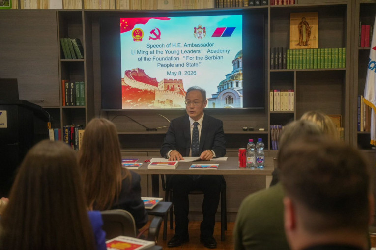 Kineski ambasador održao predavanje na Akademiji mladih lidera (FOTO)