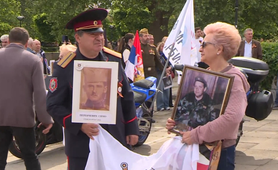 U čast herojima: Marš "Besmrtnog puka" u Beogradu (FOTO/VIDEO)