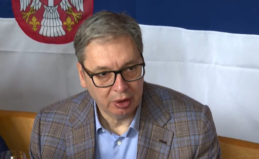 Halo ludnica, imate odbegle pacijente! Izvitopereni blokaderi plaše ljude na ulici (VIDEO)