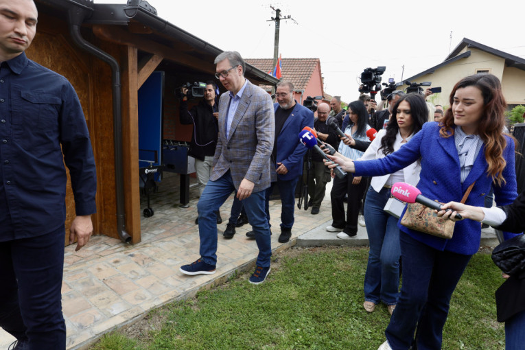 Moramo sve da promenimo: Predsednik analizirao sistem obrazovanja (VIDEO)