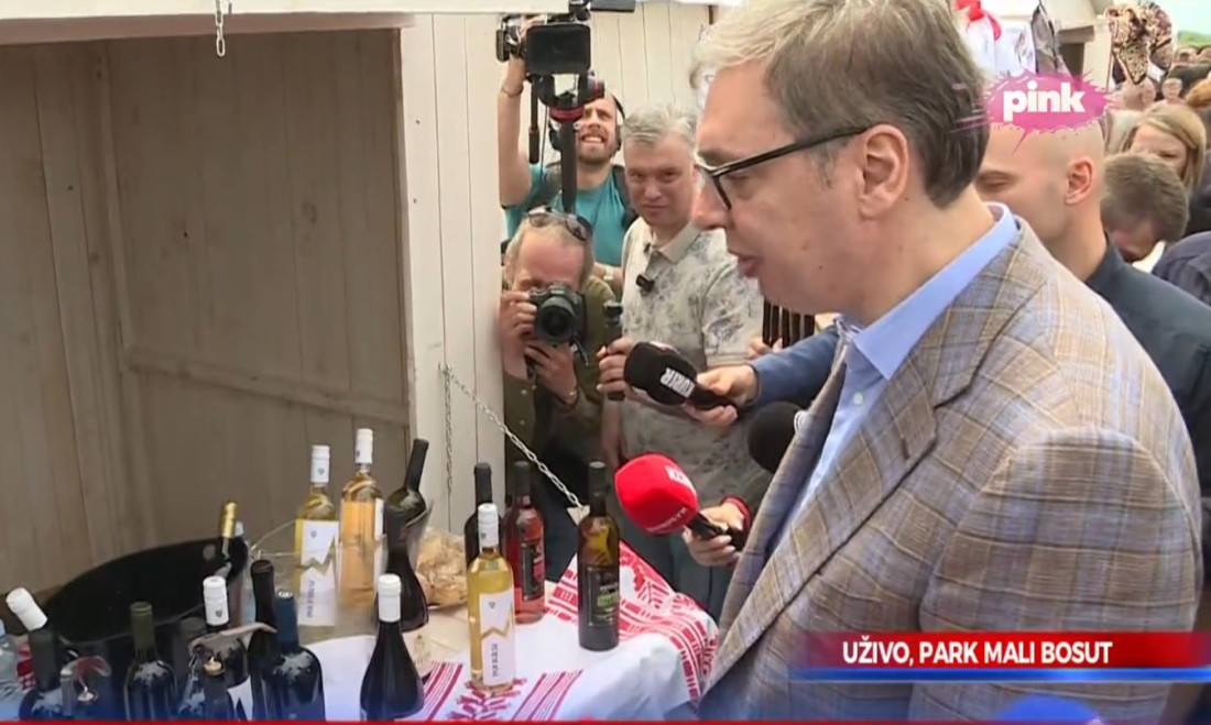Vučić poručio narodu u Šidu: Pred nama su odlučujući izbori (FOTO/VIDEO)