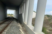 Bruka! Lopovi očerupali brzu prugu ka Subotici (FOTO)
