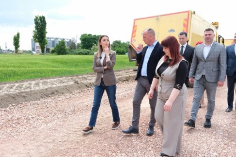 Za Bački Petrovac 141,6 miliona: Ministarka najavila do septembra okončanje radova za dva ključna kraka