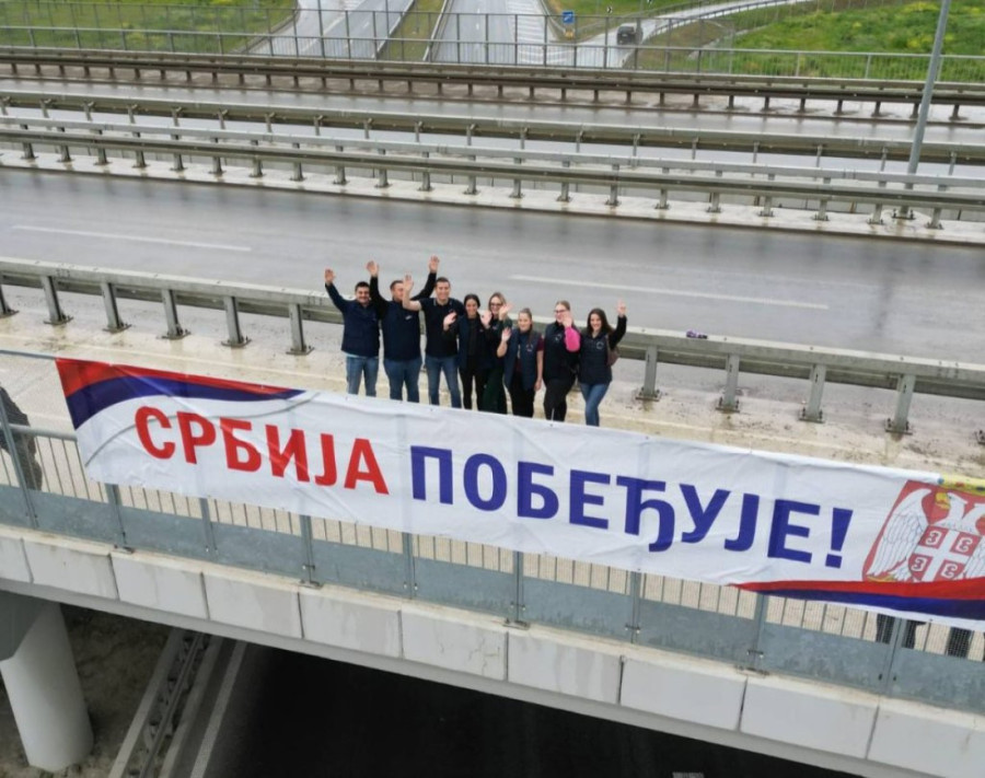 Moćne scene iz Beograda: Građani poručili da Srbija pobeđuje (FOTO/VIDEO)