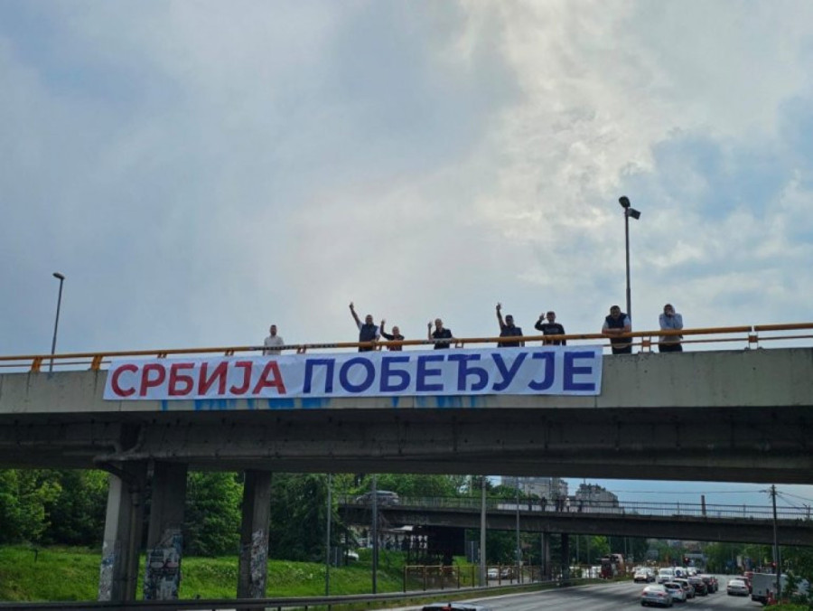 Moćne scene iz Beograda: Građani poručili da Srbija pobeđuje (FOTO/VIDEO)
