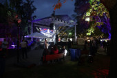 Žurka "Srbija pobeđuje" u Pionirskom parku: Veliki broj građana, neverovatan prizor (VIDEO)