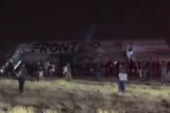 Stravične scene u Denveru! Motor aviona usisao muškarca, izbila panika među putnicima (VIDEO)