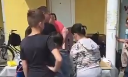 Sramno! Blokaderi koriste decu u propagandne svrhe! (VIDEO)