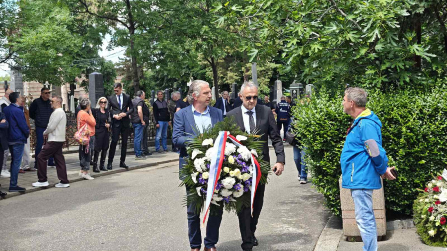 I ovo je dokaz veličine Vladimira Cvetkovića! Državni i sportski vrh, legende Zvezde i Partizana na poslednjem ispraćaju! (FOTO)