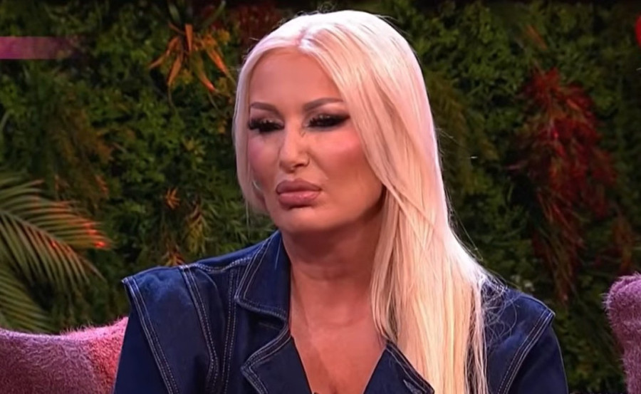 Ovoj pevačici su prijatelji okrenuli leđa kada joj je bilo najteže: "Verovala sam im"
